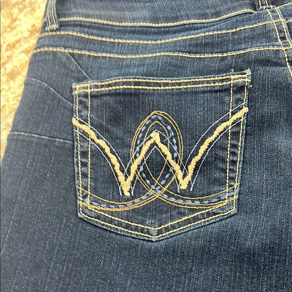 Wrangler Women's Indigo Straight Leg Jeans - Picture 10 of 13